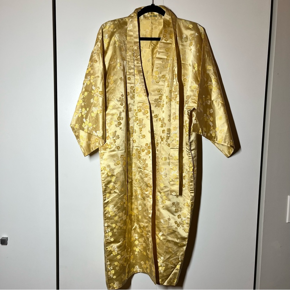 Vintage Silk Brocade Kimono Robe Made in Japan